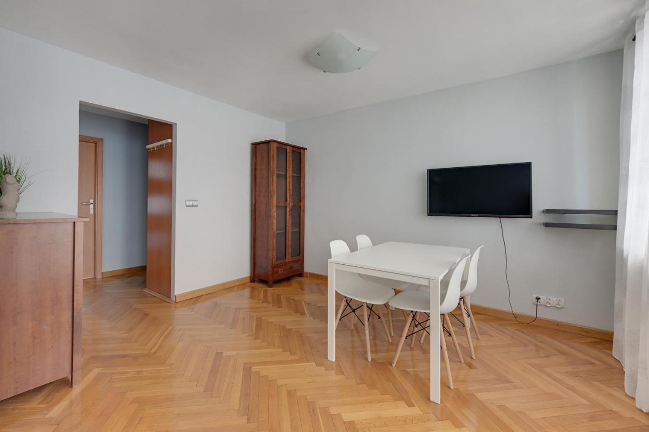 Apartament Downtown Gdynia Srodmiescie By Grand Apartments Bagian luar foto